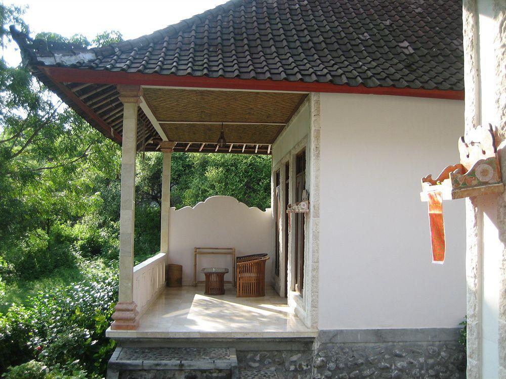 Double One Villas Amed Екстериор снимка