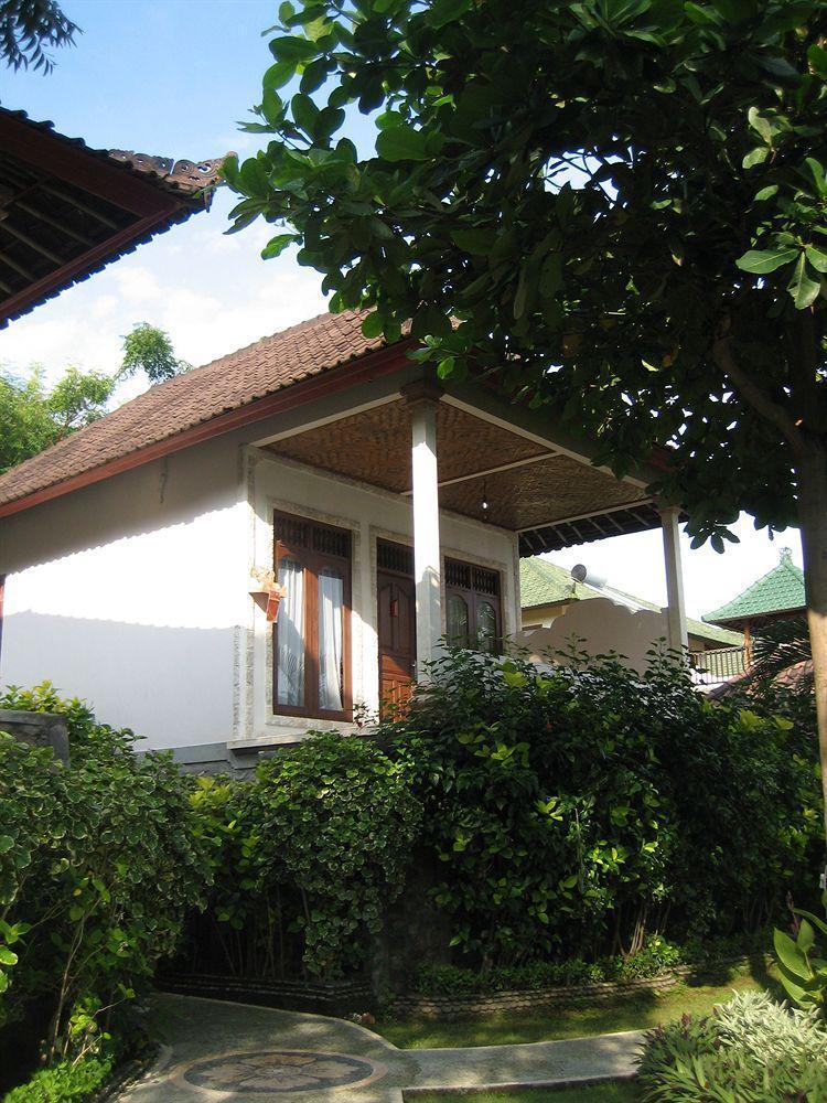 Double One Villas Amed Екстериор снимка